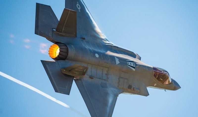 Japan finds parts of crashed F-35 fighter jet