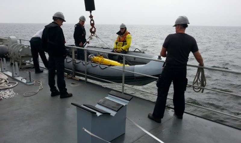 AUV A9-M surveys seabed for mines