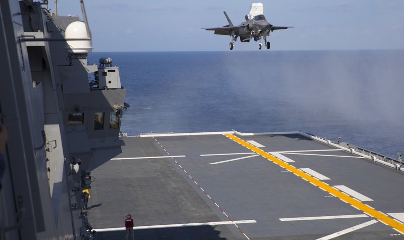 Japanese aircraft carrier gets JPALS landing support system