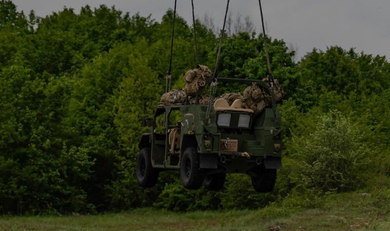 Oshkosh and Flyer tasked with building two ISV prototypes