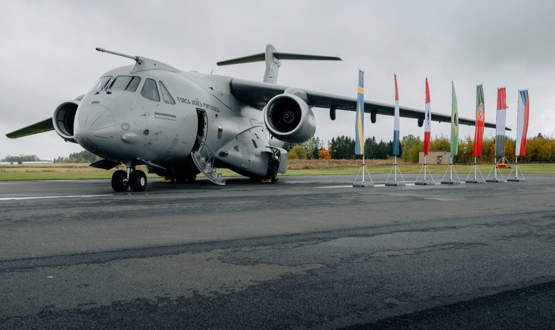 Military aircraft