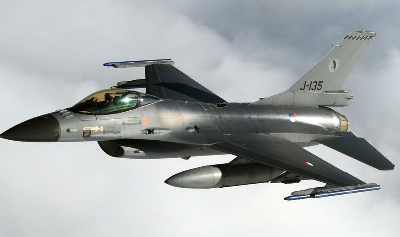 War may enter new phase as US outlines plans to train Ukrainians to operate F-16 jets