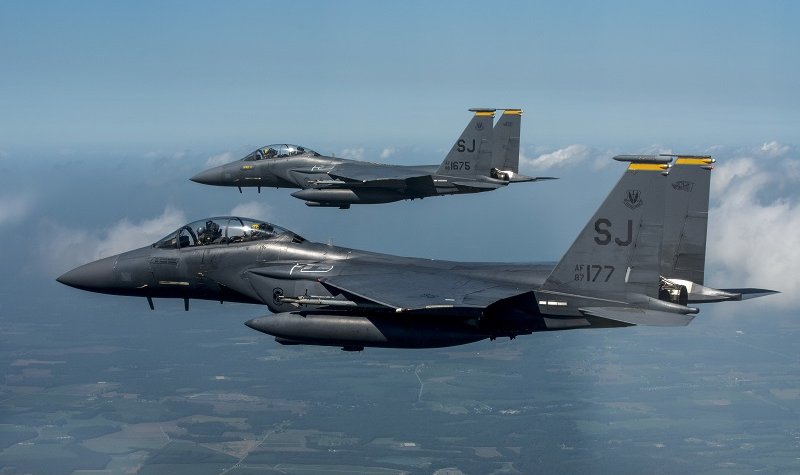 Fox assists Strike Eagle training