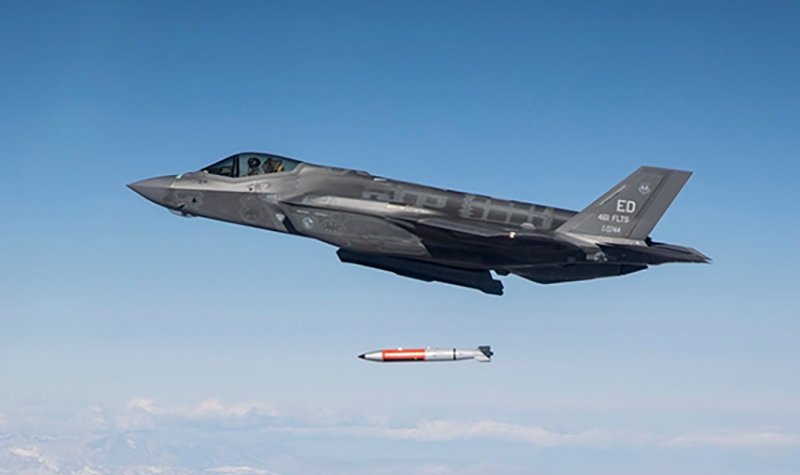 Lockheed Martin to develop dual-capable pilot training software for F-35
