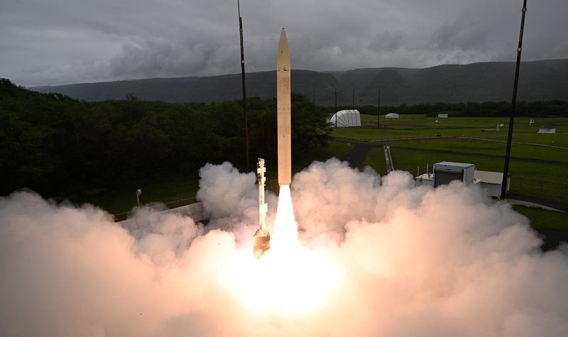 US Army and US Navy test common hypersonic missile in Hawaii