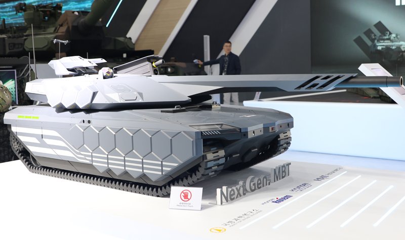 Hyundai Rotem shows off an innovative MBT concept