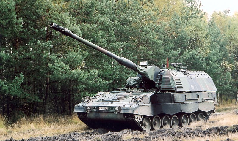 PzH 2000 self-propelled howitzer reenters production in Germany