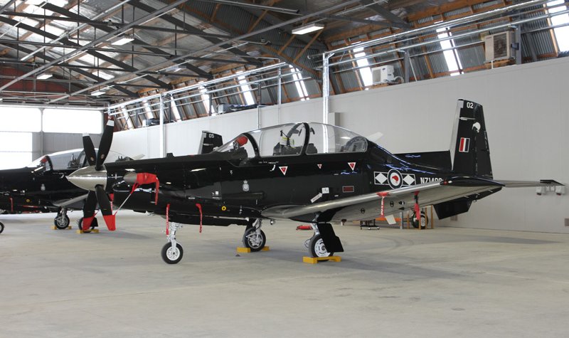 Vietnam considers US-made basic trainer