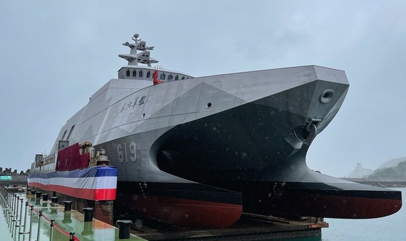 Taiwan launches new corvette and commissions minelayer