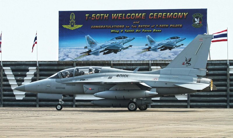 ADECS 2018: Thailand’s first T-50TH trainers arrive home
