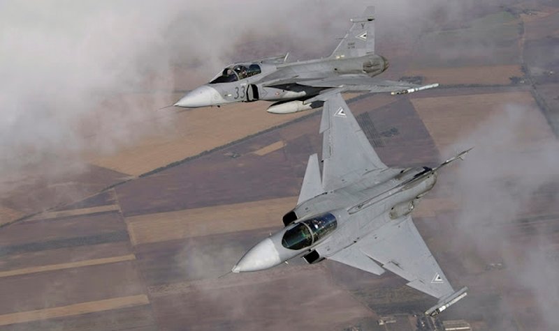 Aero Vodochody and Saab sign deal to develop commonality between L-39NG and Gripen