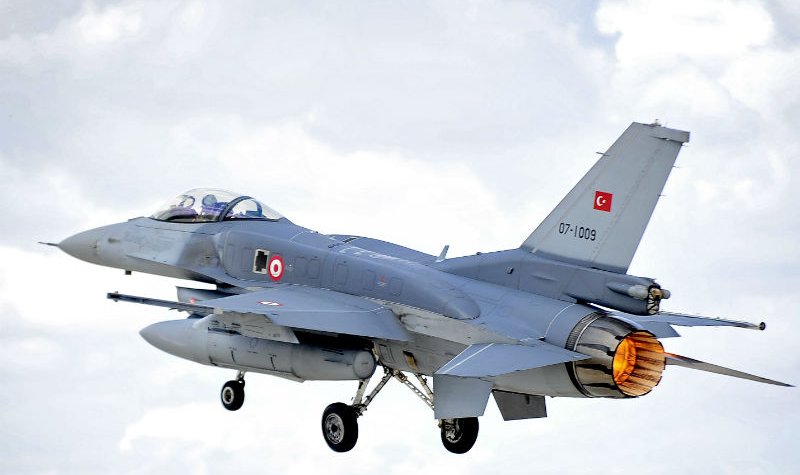 Turkish air strikes pound Kurdish fighters in Syria