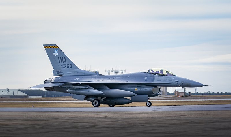 USAF's F-16 to fly pilotless for first time in 2025