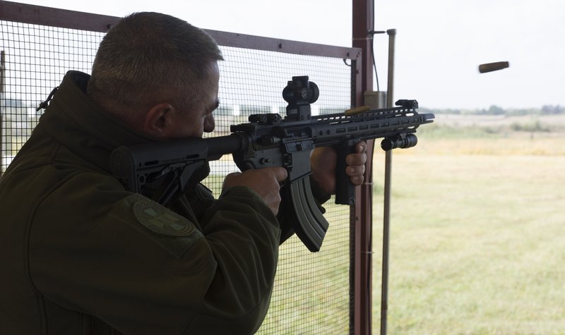 Ukrainian military receives first 7.62mm M4s