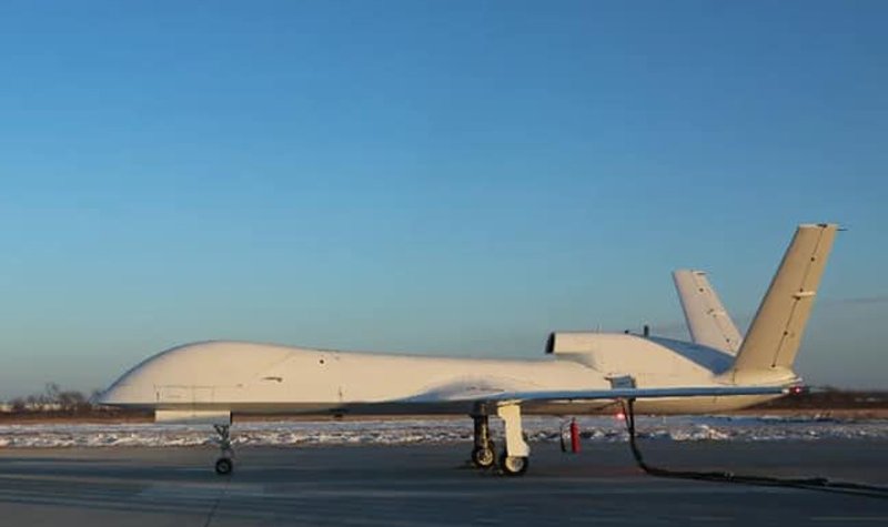 WJ-700 flies, as other Chinese UCAVs fight