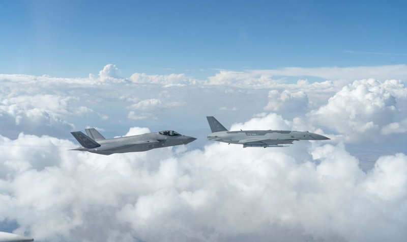 Military aircraft