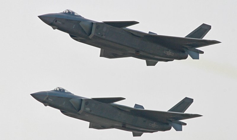 Zhuhai 2016: Mysterious J-20 sneaks in…and out